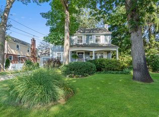 222 Foster Ave, Valley Stream, NY 11580