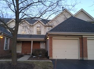 1261 N Wellington Ct N, Buffalo Grove, IL 60089