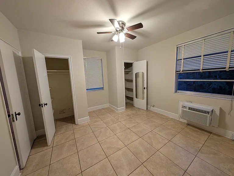 LAGARDE APARTMENTS — Photo 5