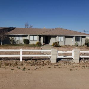 13980 Mission St, Oak Hills, CA, 92344