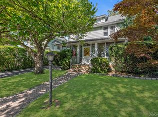 63 Oak St, Lynbrook, NY 11563