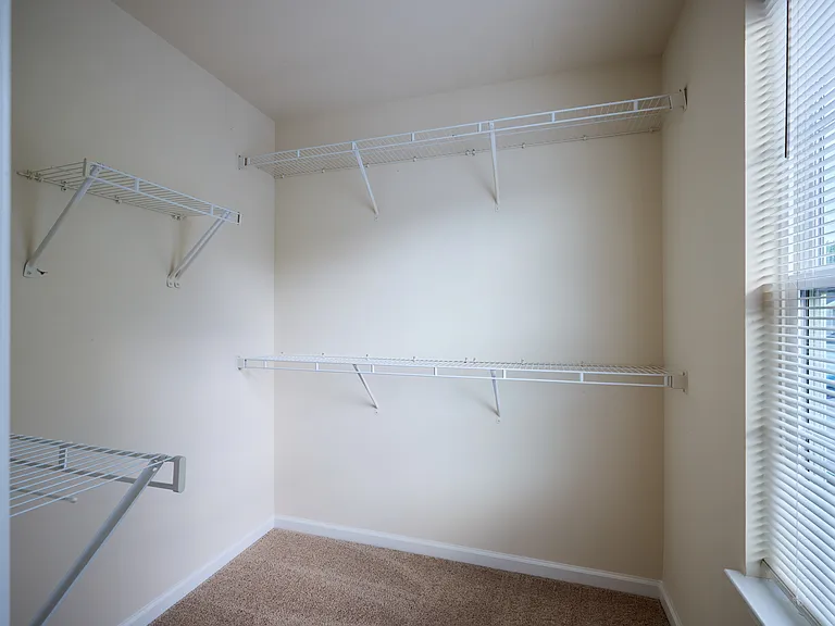 457 Woodbark Ct — Photo 16