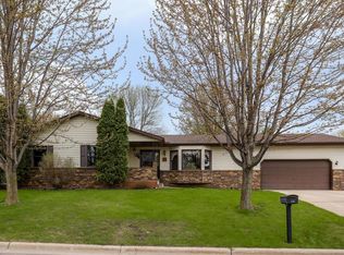 236 Westgate Ter, Winsted, MN 55395