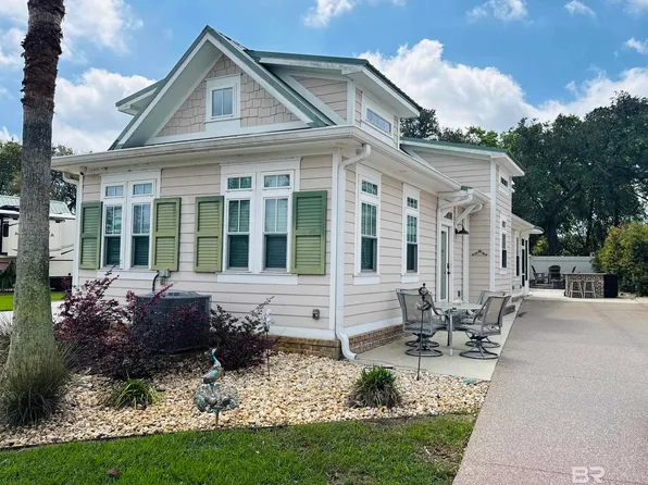 11943 Gateway Dr, Elberta, AL 36530