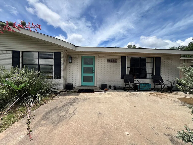 11702 Oak Trl — Photo 3