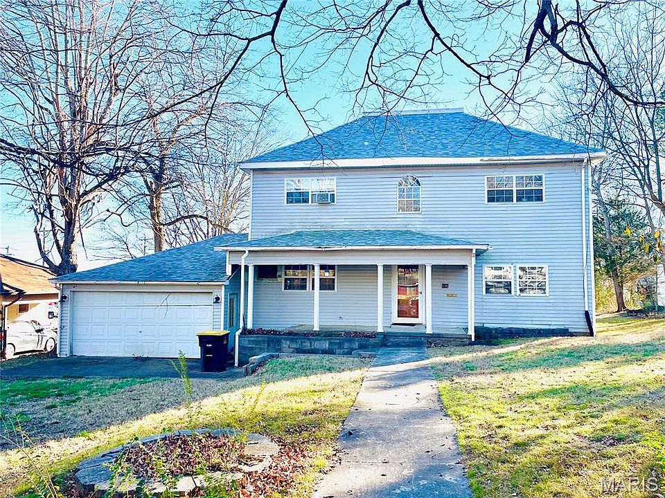 1st image of 106 E Young St