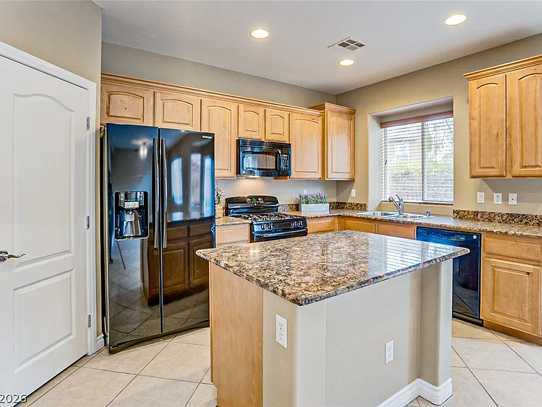 10737 Drake Ridge Ave — Photo 4