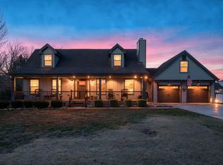 8128 Savannah Hills Dr, Ooltewah, TN 37363