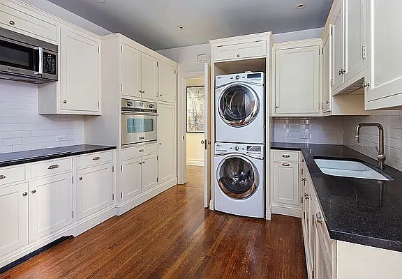 3rd image of 1060 Park Ave #10