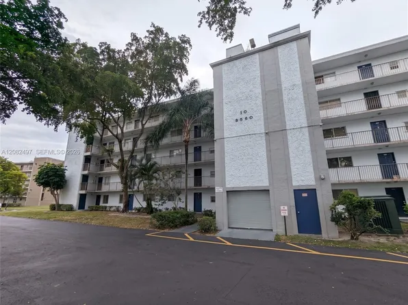 8560 N Sherman Cir APT 308, Hollywood, FL 33025