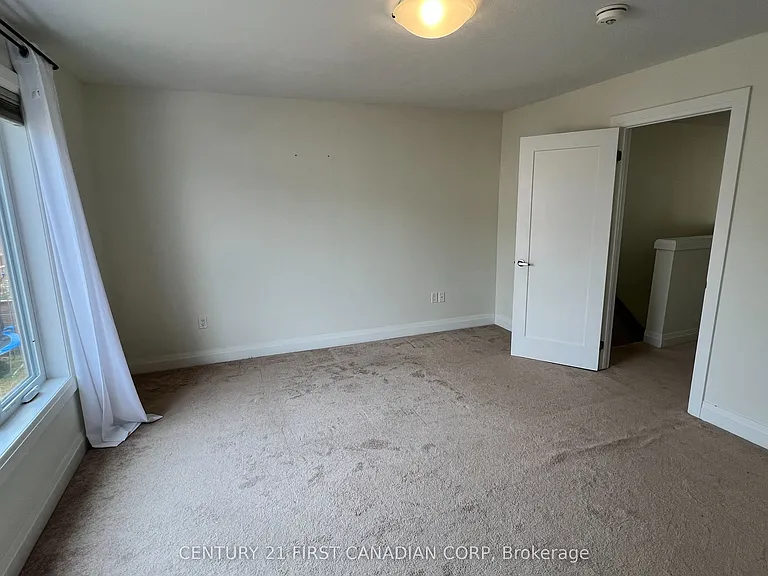 1660 Valhalla St — Photo 12