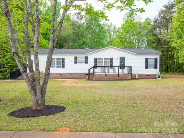 14719 Clay Bank Dr, Charlotte, NC 28227
