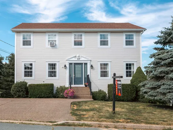 28 Hillview Dr, Halifax, NS B2W 6J2