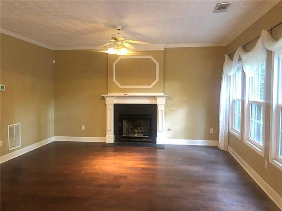 5th image of 792 Ashley Glen Ln