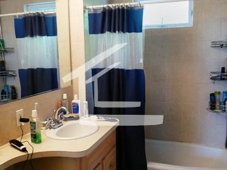 31 Raymond St #1 — Photo 3