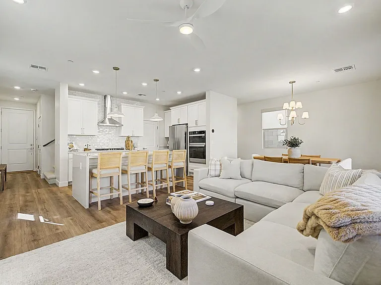 1575 Crested Eagle St — Photo 8