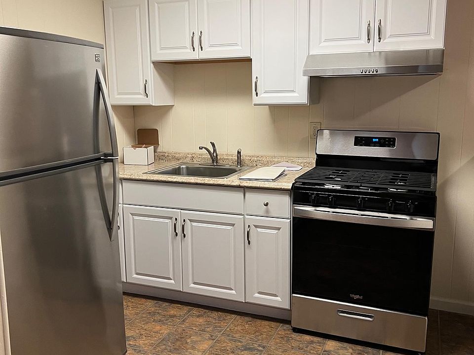 Kitchen Pic 1