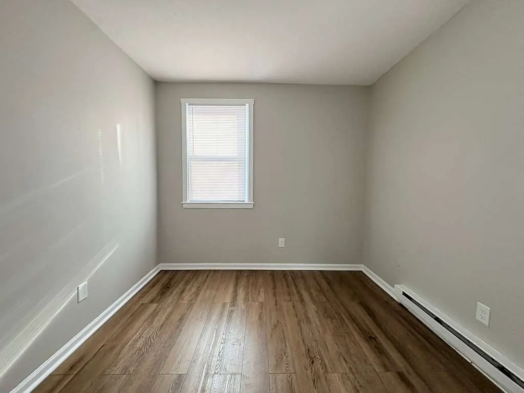 1 bed, $1,200 — Photo 3