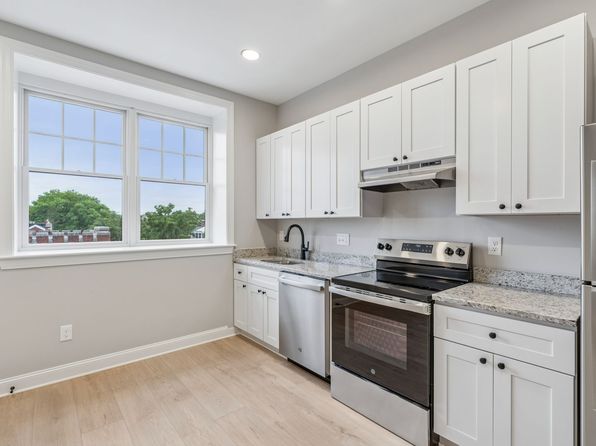119 Main St #202