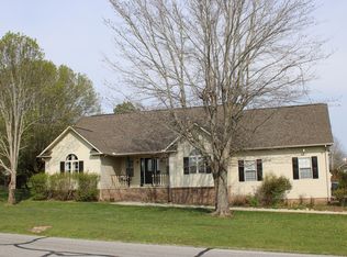 21 Russell Ln, Crossville, TN 38555