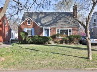 1227 Valley Dr, Audubon Park, KY 40213
