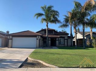 6004 Golden Sunset Ct, Bakersfield, CA 93313