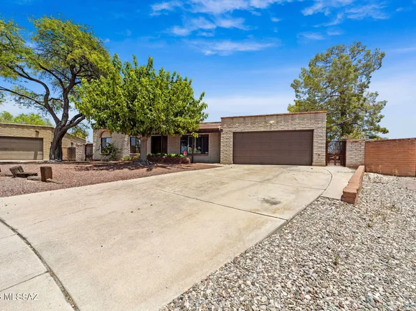 9262 E Roberto St, Tucson, AZ 85710