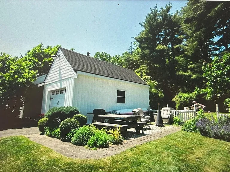 183 Main St — Photo 14