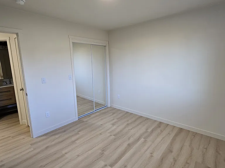 140 Lawton Dr #5 — Photo 8