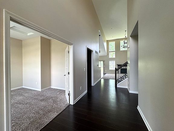 2nd image of 1166 Lenox Ct