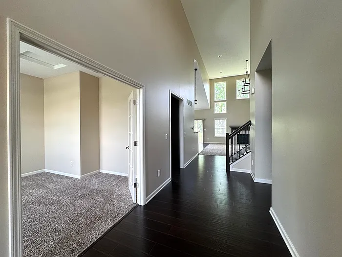 1166 Lenox Ct — Photo 2