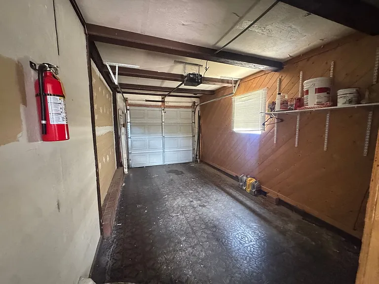 1708 Richmond Dr NE — Photo 6