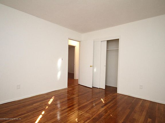 4th image of 95 Park Hill Cir