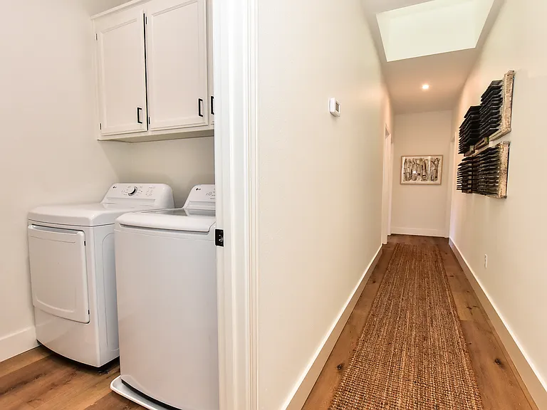 Laurelbrook Ct — Photo 20