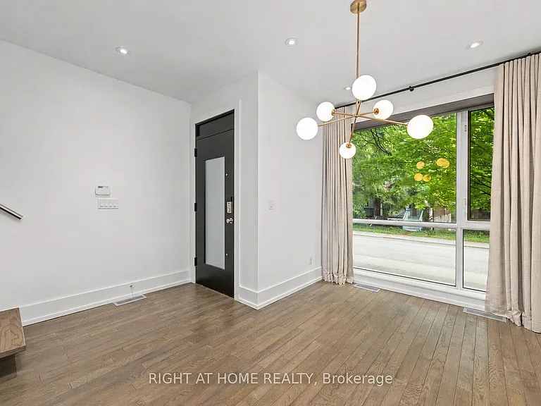 66 Havelock St #11 — Photo 4