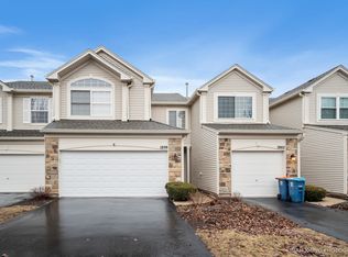 1898 Wisteria Dr, Aurora, IL 60503