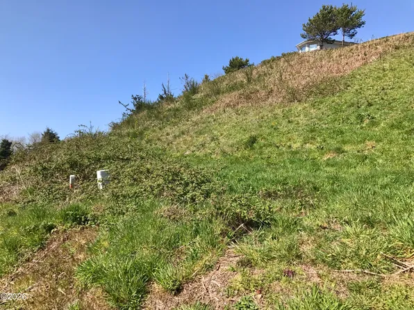 44 S Ridge Dr, Bay City, OR 97107