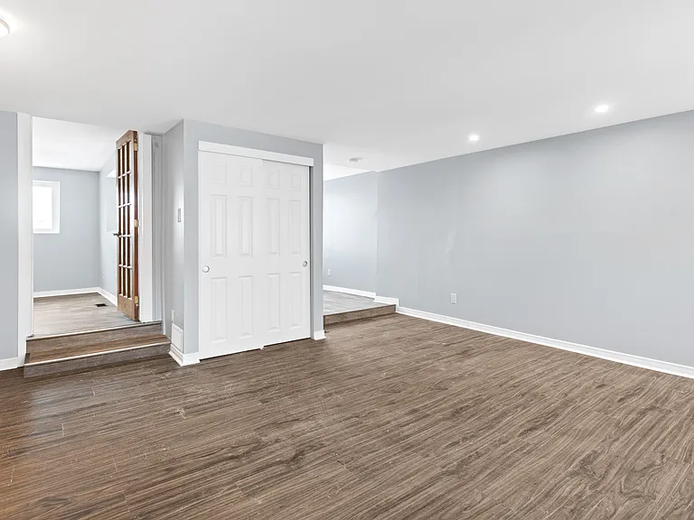 235 Percy St #1 — Photo 6
