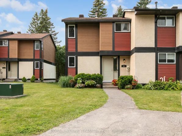 82 McClintock Way #68, Ottawa, ON K2L 2A2