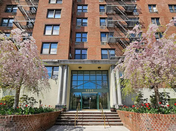 5235 Post Rd APT 4K, Bronx, NY 10471