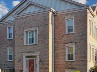 5121 Winding Woods Dr, Centreville, VA 20120