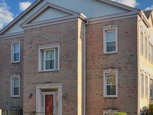 5121 Winding Woods Dr, Centreville, VA 20120