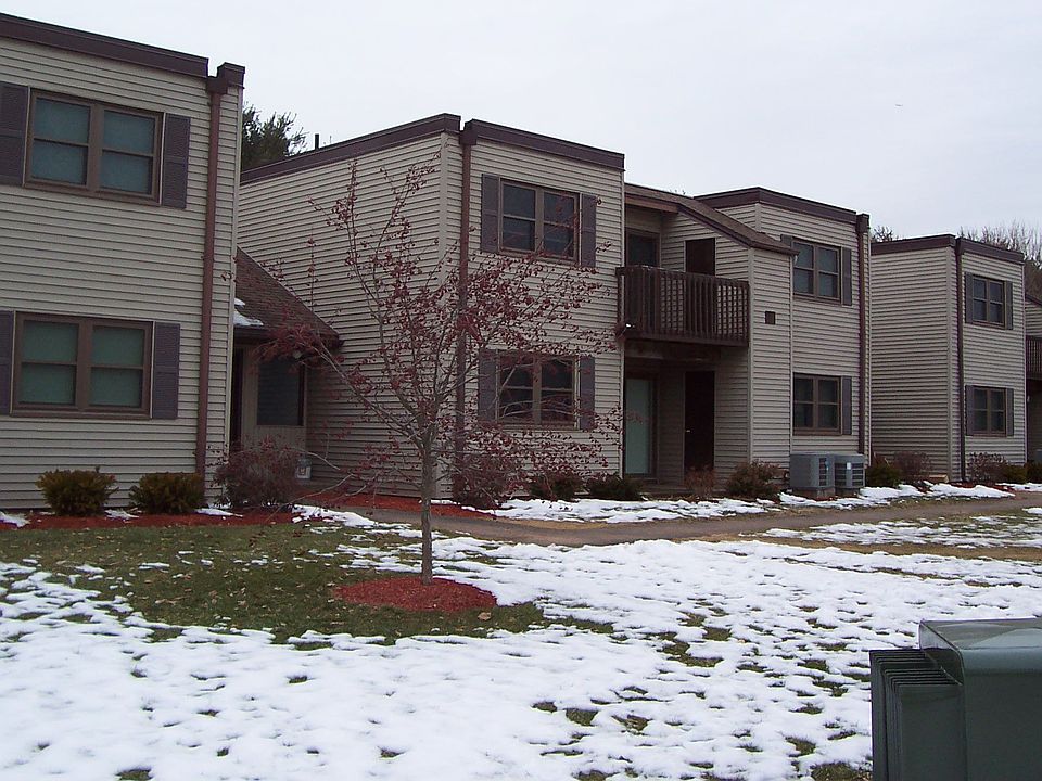 1st image of 903 Twin Circle Dr