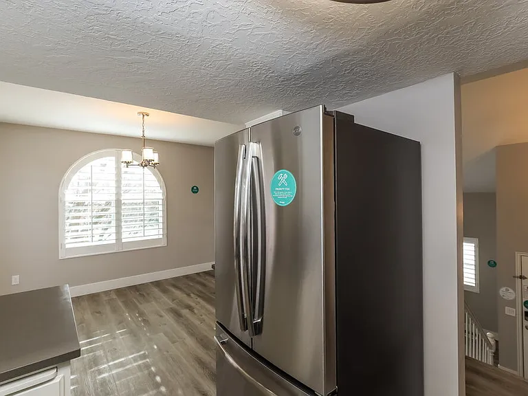 6873 S 3235 W — Photo 11