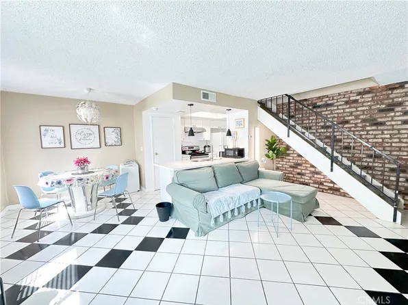 18125 Via Amorosa APT 3, Rowland Heights, CA 91748