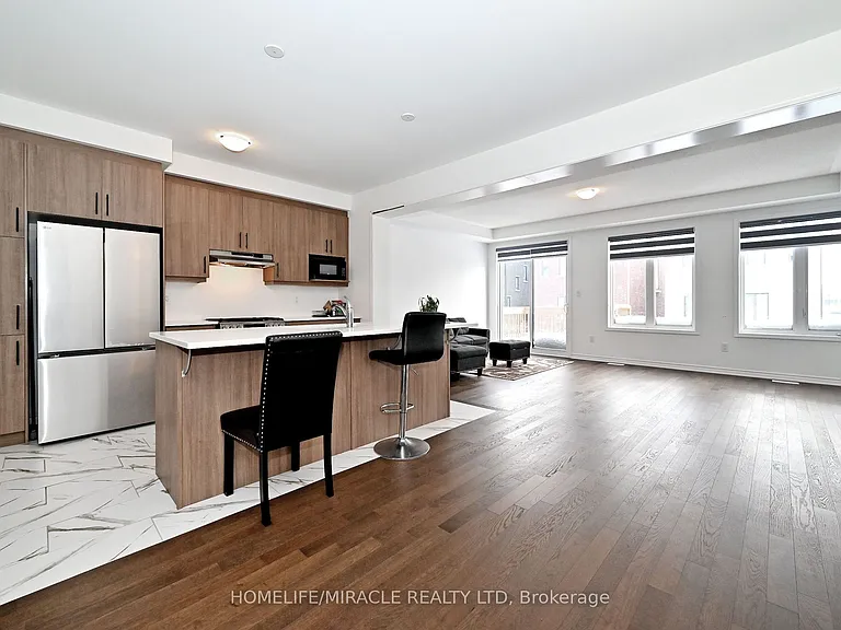 689 Mika St — Photo 9