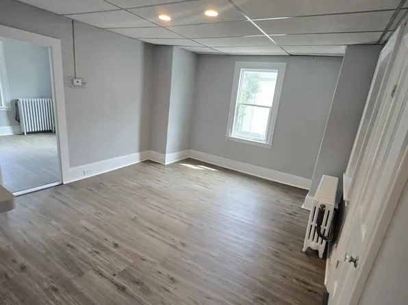 330 Essex St #3, Bangor, ME 04401