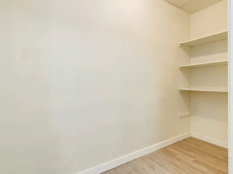 4802 53rd St #4 — Photo 7