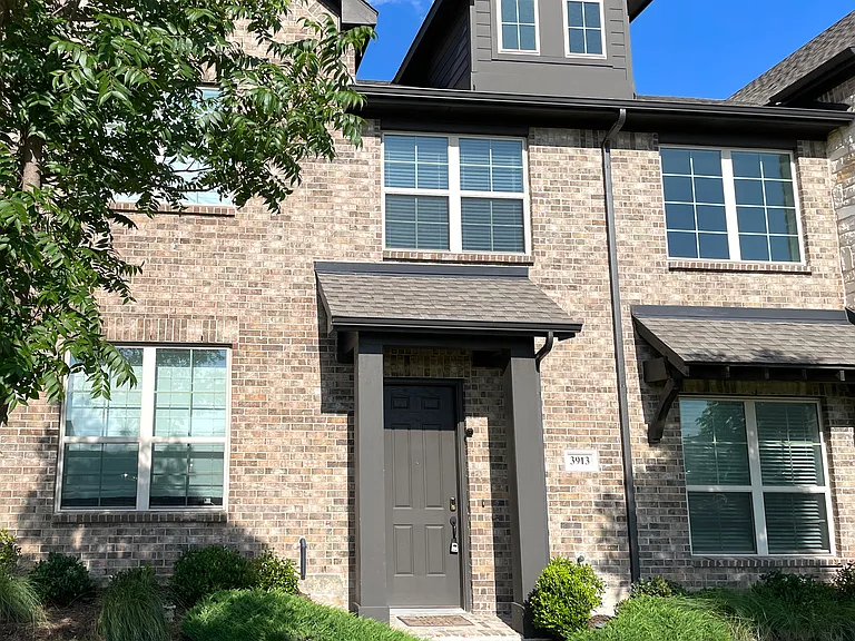 3913 Crown Ave — Photo 1