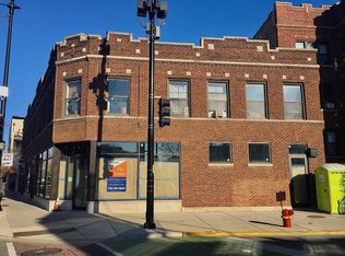3352 N Broadway St #2F, Chicago, IL 60657